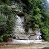 Tête monumentale au bord de la Schwarzwasser