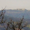 gassin (au loin)