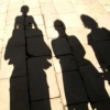 Quatre promeneurs
