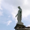 Vierge dans le ciel